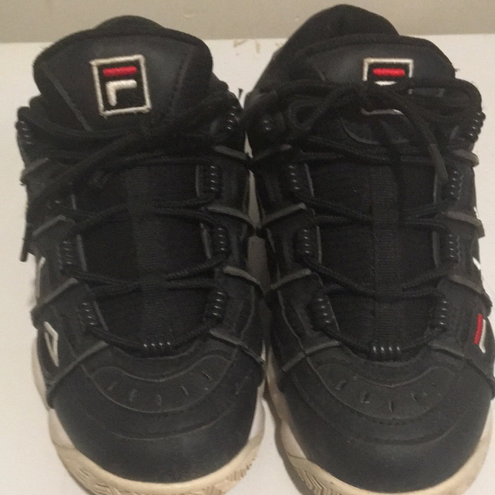 Fila Black and White Sneakers with Chunky Design and Adjustable Fit